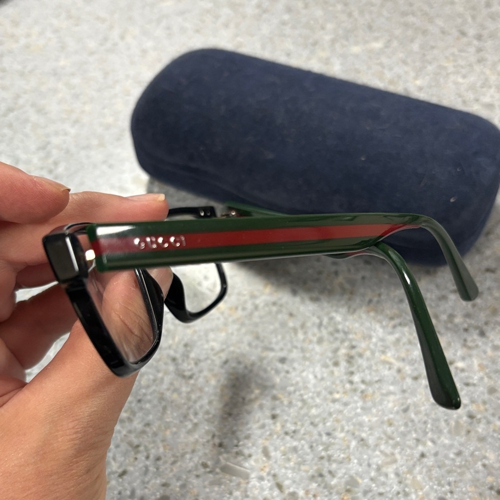 Gucci Black and Green Eyewear